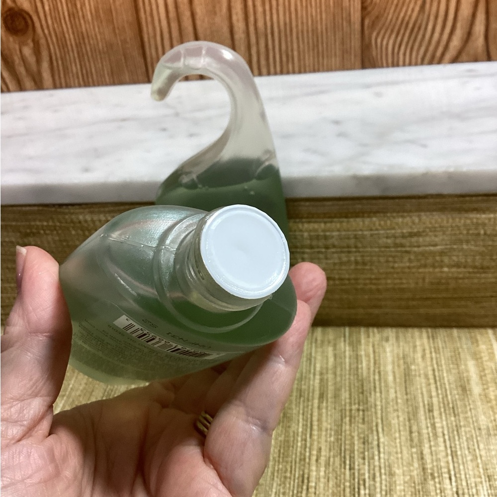 Avon Original Skin So Soft Bath Gel - Refreshing Green 5oz 4 Bottles - Picture 4 of 5